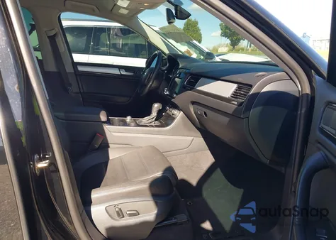 2014 Volkswagen Touareg 3.6L Sport из США, поврежденный, VIN WVGEF9BP8ED004490